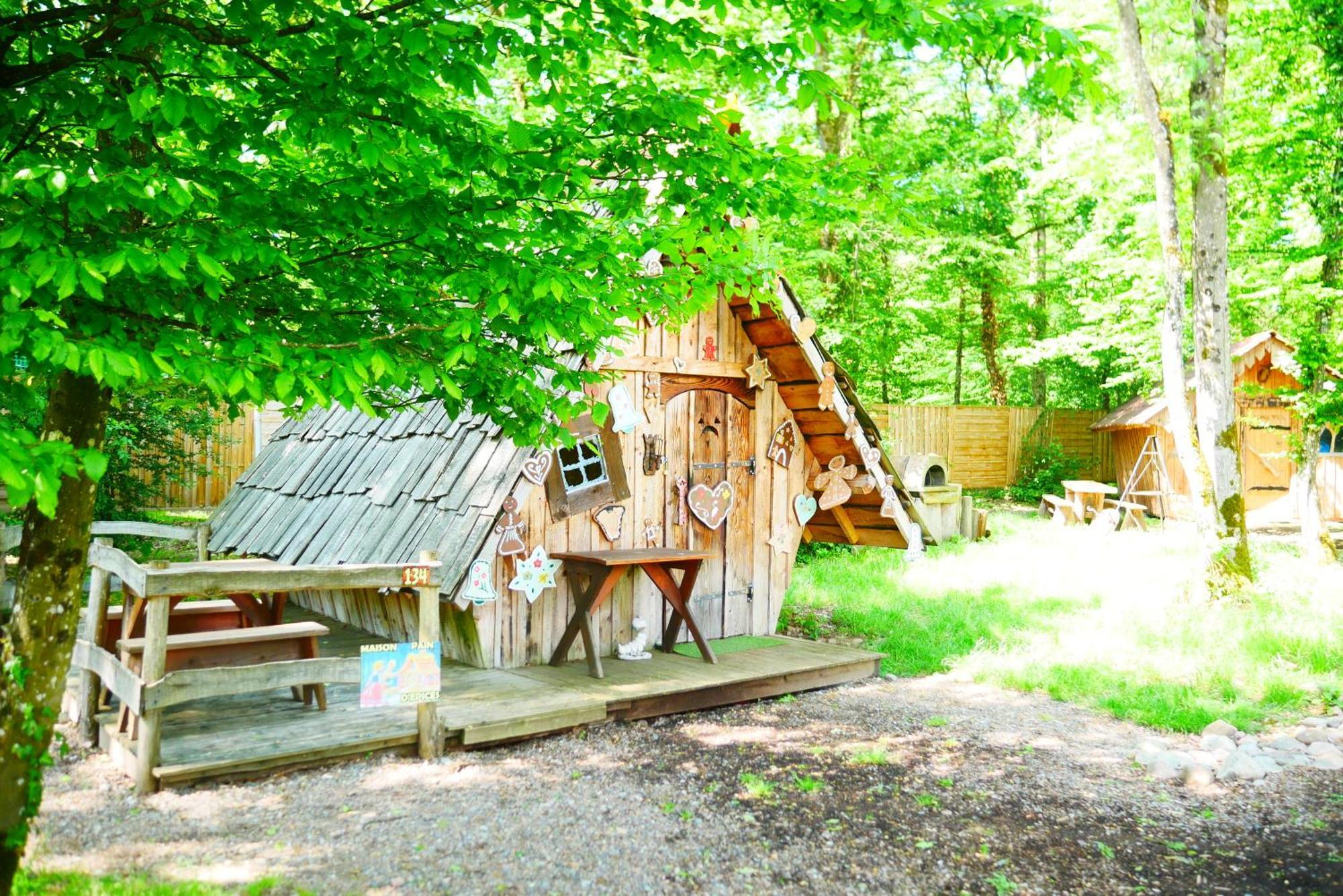 Camping Alsace Les Castors Burnhaupt-le-Haut Exterior foto